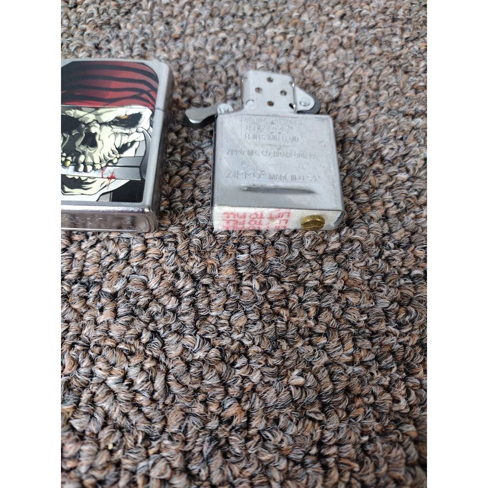 Vintage Pirate Skull W/ Sword in Mouth -USA Made- Chrome Finish -Zippo Lighter - Picture 6 of 8